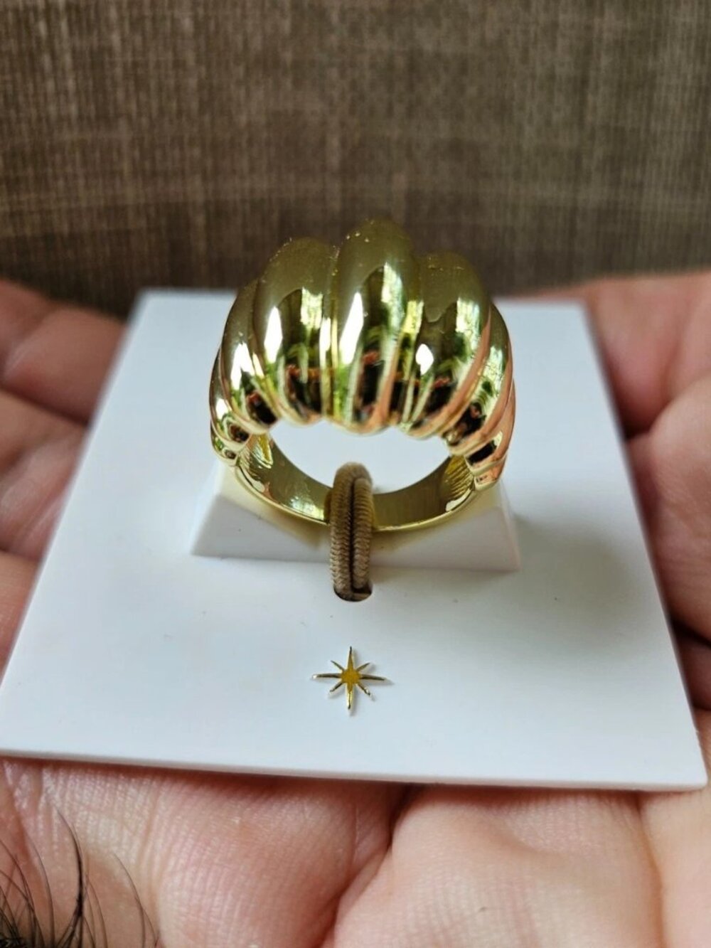 Covet Women Ring Gold Tone Fashion Jewelry Statement Ring Size 7 NWT - Picture 7 of 11